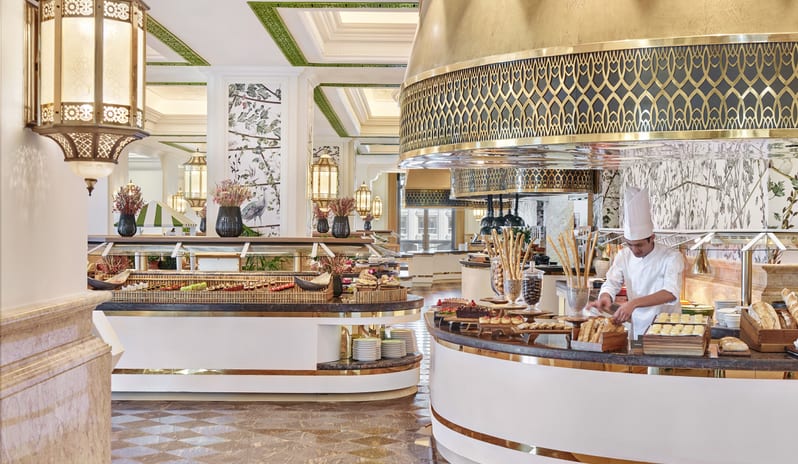 Emirates Palace Mandarin Oriental - Le Vendome with chef